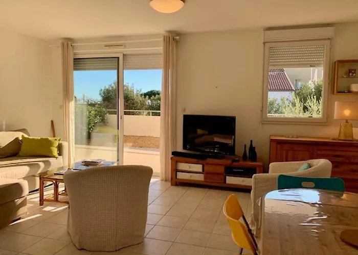 Appartamento Confortable Avec Climatisation Et Jardin à - Fr-1-604-36